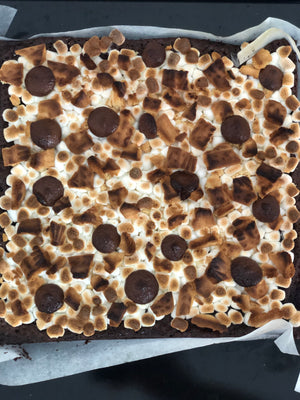 Open image in slideshow, Smores Brownie

